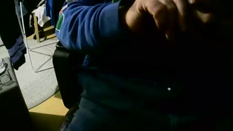 Snapshot of coyote017 chatting on October 13, 2025, 6:08 pm coyote017 online show from October 13, 2025, 6:08 pm