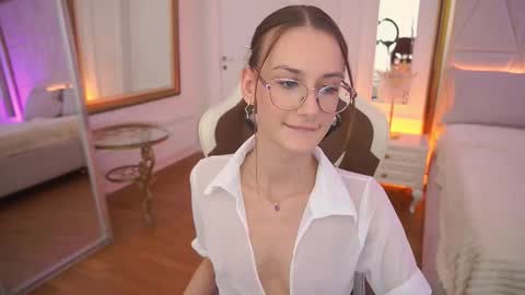 cozymell online show from March 24, 2026, 2:22 pm