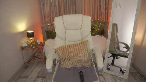 cozymell online show from July 13, 2026, 1:03 pm