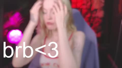 Snapshot of crackling_tati chatting on March 8, 2025, 12:11 am Tati online show from March 8, 2025, 12:11 am