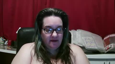 Snapshot of craftgirl2 chatting on November 21, 2025, 3:33 pm Craftgirl online show from November 21, 2025, 3:33 pm