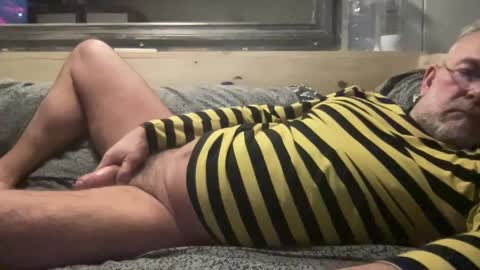 crapaud75018 online show from January 21, 2025, 8:32 pm