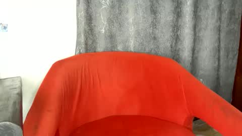 Snapshot of crave_meslowly chatting on January 11, 2026, 5:40 pm Taliee online show from January 11, 2026, 5:40 pm