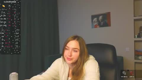 Snapshot of cravelucy chatting on March 1, 2026, 4:53 pm lucy online show from March 1, 2026, 4:53 pm