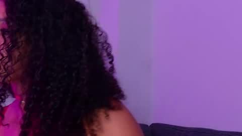 Laura  online show from December 1, 2025, 10:04 pm