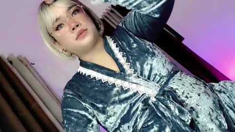 Hot Ayisha online show from March 30, 2026, 7:04 pm