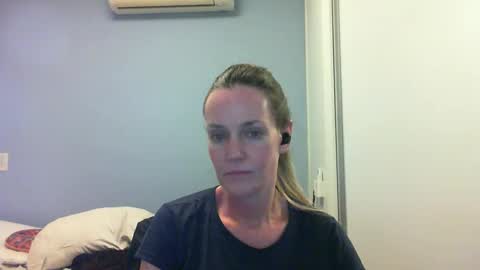 Anny online show from October 6, 2025, 11:02 pm