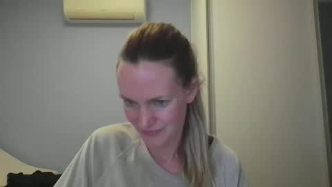 Anny online show from November 23, 2025, 12:43 am