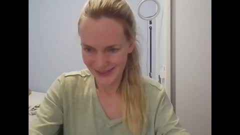Anny online show from March 4, 2026, 12:16 am