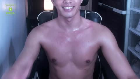 Snapshot of crazyasiancum chatting on November 4, 2025, 5:50 am Zion online show from November 4, 2025, 5:50 am