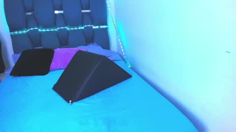 crazybaby_squirt online show from June 27, 2026, 3:11 am