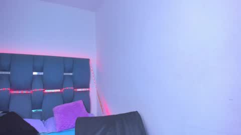 crazybaby_squirt online show from July 7, 2026, 2:58 am