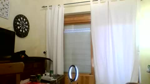 crazyboy44412345 online show from October 15, 2025, 7:41 am