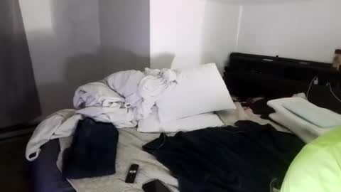 crazychubbyguy69 online show from March 6, 2026, 8:11 am