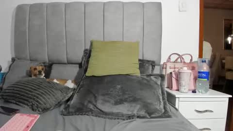 LAURA online show from October 24, 2025, 8:27 pm