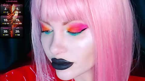 Snapshot of crazypinkyball chatting on December 5, 2024, 3:17 pm Roxy online show from December 5, 2024, 3:17 pm