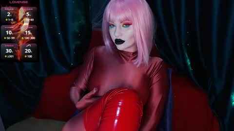 Snapshot of crazypinkyball chatting on December 9, 2024, 11:58 am Roxy online show from December 9, 2024, 11:58 am