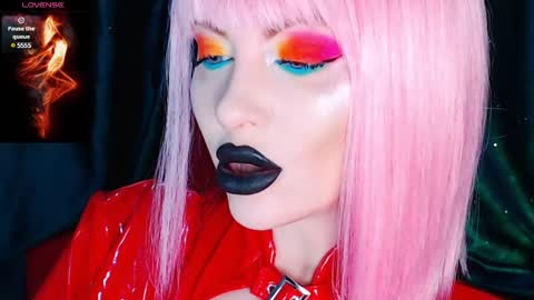 Snapshot of crazypinkyball chatting on January 9, 2025, 12:41 pm Roxy online show from January 9, 2025, 12:41 pm