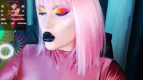 Snapshot of crazypinkyball chatting on September 12, 2025, 2:06 pm Roxy online show from September 12, 2025, 2:06 pm