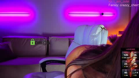 Snapshot of crazzy_cherry chatting on January 2, 2025, 1:19 pm crazzy cherry online show from January 2, 2025, 1:19 pm