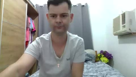 Snapshot of creamizz chatting on April 3, 2026, 4:27 pm creamizz online show from April 3, 2026, 4:27 pm