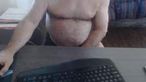 Creamormilk online show from October 17, 2025, 3:25 pm