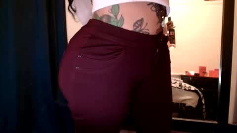 Snapshot of creamyexotica chatting on March 5, 2025, 2:56 pm CreamyExotica online show from March 5, 2025, 2:56 pm