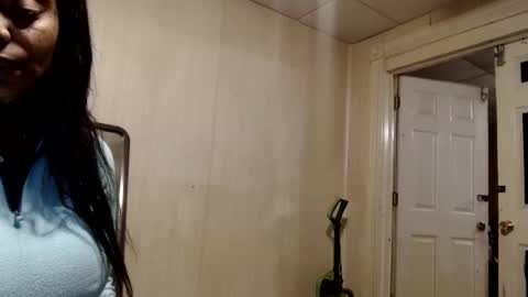 Snapshot of creamyexotica chatting on September 9, 2025, 12:59 pm CreamyExotica online show from September 9, 2025, 12:59 pm