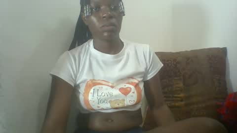 Snapshot of creamypussy15 chatting on February 3, 2025, 8:02 am MARY online show from February 3, 2025, 8:02 am
