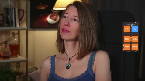 Snapshot of creme_dela_creme chatting on October 14, 2025, 5:58 pm Quinn de la Creme online show from October 14, 2025, 5:58 pm