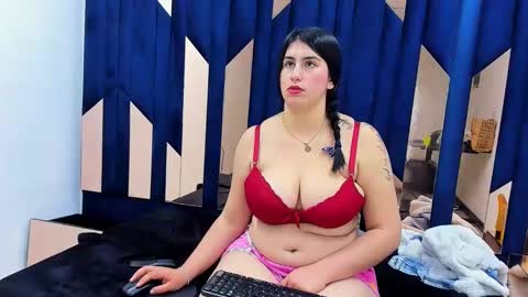 Criistaal   online show from December 12, 2024, 7:19 am