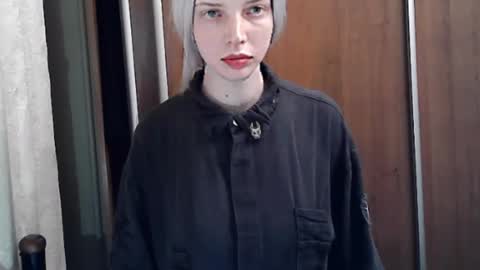 crimson_lady6 online show from May 19, 2026, 6:58 pm