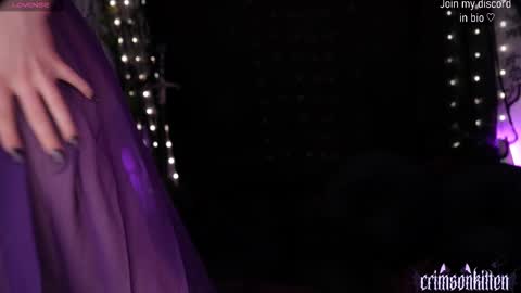 Crimson Kitten online show from October 14, 2025, 4:35 am