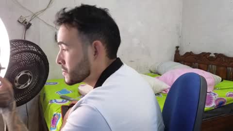 Snapshot of cris_simons chatting on January 1, 2025, 8:37 pm cris_simons online show from January 1, 2025, 8:37 pm