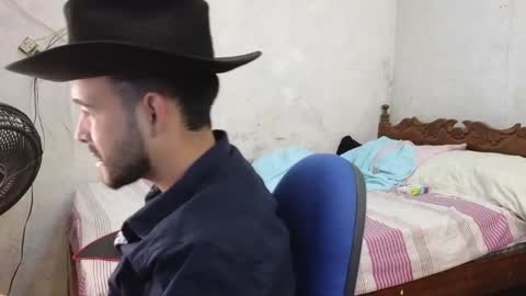 Snapshot of cris_simons chatting on January 18, 2025, 3:53 am cris_simons online show from January 18, 2025, 3:53 am