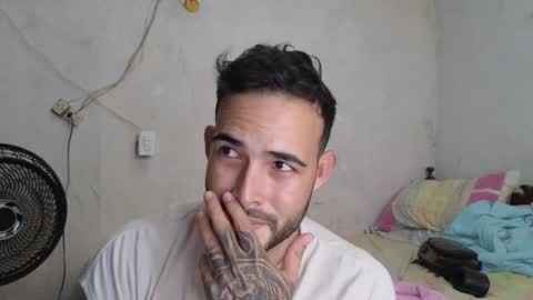 Snapshot of cris_simons chatting on February 4, 2025, 1:13 am cris_simons online show from February 4, 2025, 1:13 am