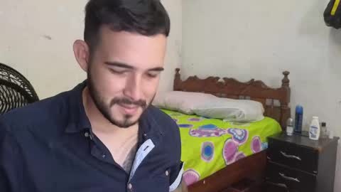 Snapshot of cris_simons chatting on February 24, 2025, 12:41 am cris_simons online show from February 24, 2025, 12:41 am