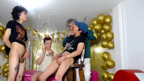 Snapshot of crismens chatting on December 23, 2024, 6:11 am crismens online show from December 23, 2024, 6:11 am