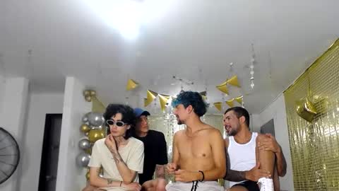 Snapshot of crismens chatting on February 11, 2025, 6:19 am crismens online show from February 11, 2025, 6:19 am