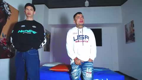 Snapshot of crismens chatting on October 12, 2025, 7:02 pm crismens online show from October 12, 2025, 7:02 pm