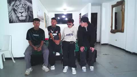 Snapshot of crismens chatting on October 27, 2025, 12:31 pm crismens online show from October 27, 2025, 12:31 pm