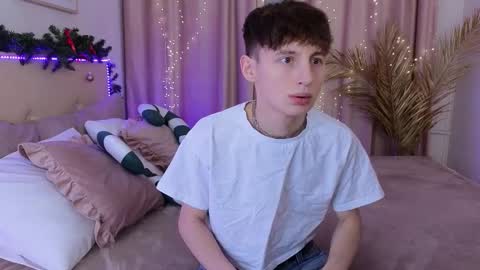 Chris online show from December 15, 2025, 10:03 pm