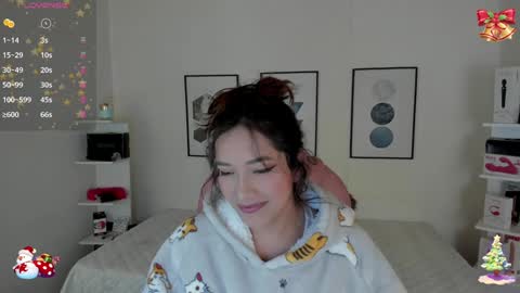 Snapshot of cristal__hot_1 chatting on December 10, 2024, 4:13 am Cristal online show from December 10, 2024, 4:13 am