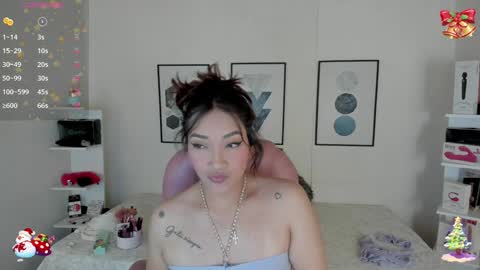 Snapshot of cristal__hot_1 chatting on December 14, 2024, 4:12 am Cristal online show from December 14, 2024, 4:12 am