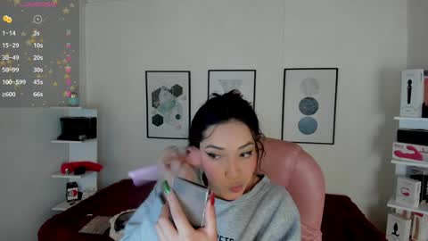Snapshot of cristal__hot_1 chatting on December 16, 2024, 4:13 am Cristal online show from December 16, 2024, 4:13 am