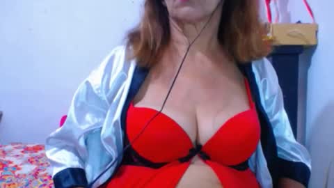 cristal_collins1 online show from February 4, 2025, 11:49 am
