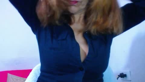 cristal_collins1 online show from March 5, 2025, 10:11 am