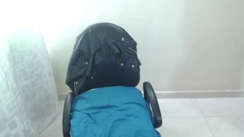 Snapshot of cristal_jayan chatting on February 7, 2026, 6:33 pm HI online show from February 7, 2026, 6:33 pm