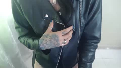 Snapshot of cristal_jayan chatting on March 4, 2026, 6:58 pm HI online show from March 4, 2026, 6:58 pm