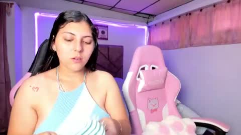cristal_smith20 online show from June 12, 2026, 12:04 pm